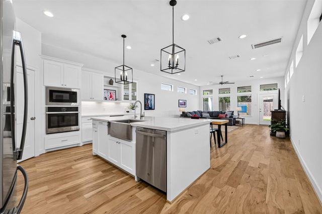 1201 E 23rd Street, Houston, TX 77009