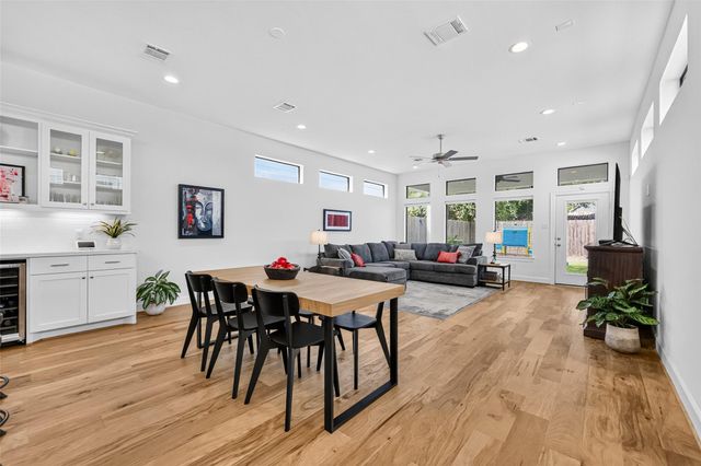 1201 E 23rd Street, Houston, TX 77009