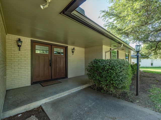 3717 Myrtle Springs Road, Benbrook, TX 76116