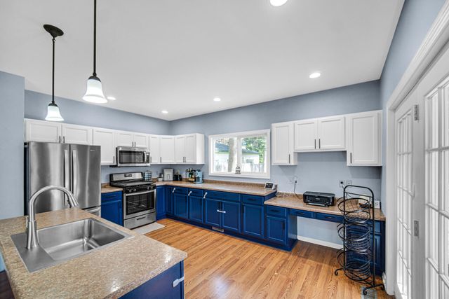 808 Lillian Street, Hobart, IN 46342