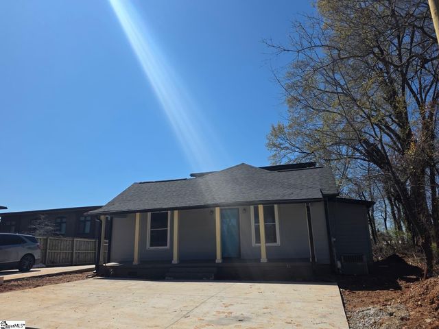 11 Hillhouse Street, Greenville, SC 29605