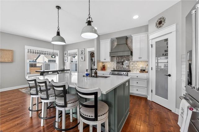 23500 E 11th Street S, Independence, MO 64056