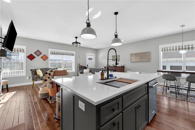 23500 E 11th Street S, Independence, MO 64056