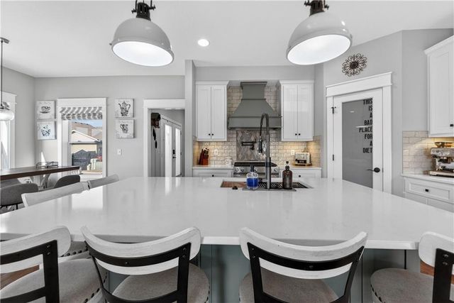 23500 E 11th Street S, Independence, MO 64056