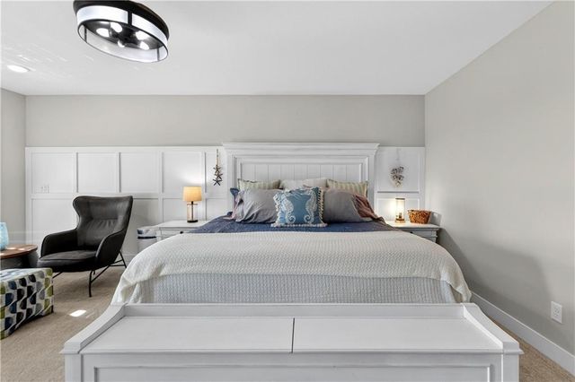 23500 E 11th Street S, Independence, MO 64056