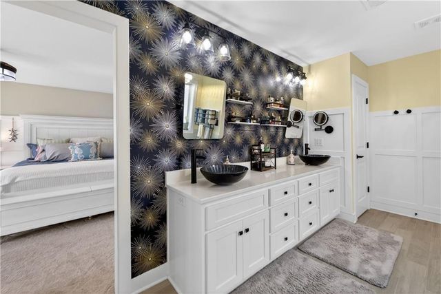 23500 E 11th Street S, Independence, MO 64056