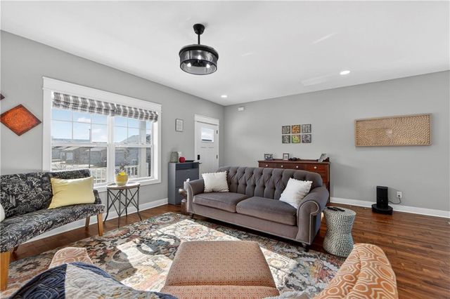 23500 E 11th Street S, Independence, MO 64056