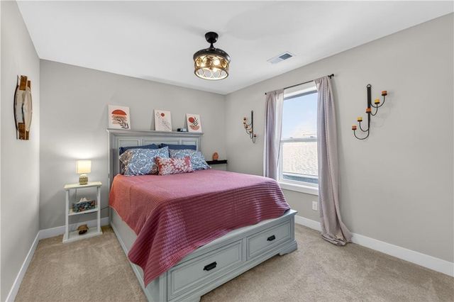 23500 E 11th Street S, Independence, MO 64056