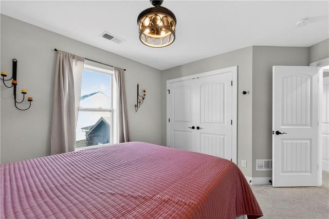 23500 E 11th Street S, Independence, MO 64056