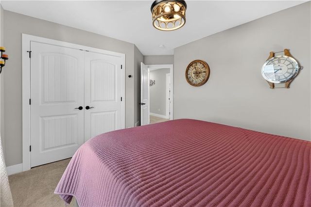 23500 E 11th Street S, Independence, MO 64056