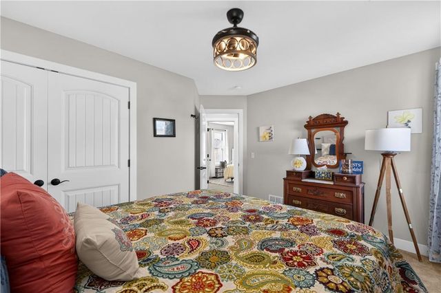 23500 E 11th Street S, Independence, MO 64056