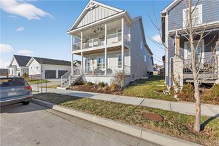 23500 E 11th Street S, Independence, MO 64056