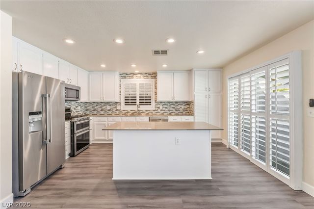 9578 Teton Vista Avenue, Las Vegas, NV 89117