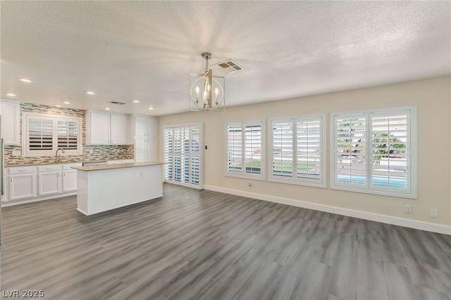 9578 Teton Vista Avenue, Las Vegas, NV 89117