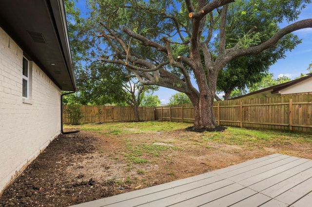 4002 Montego Drive, Baytown, TX 77521