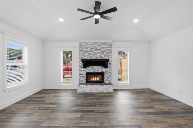 4002 Montego Drive, Baytown, TX 77521