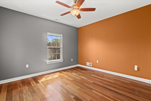 8610 Roxbury WAY, Oak Creek, WI 53154