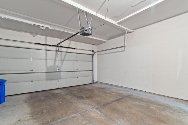 8610 Roxbury WAY, Oak Creek, WI 53154
