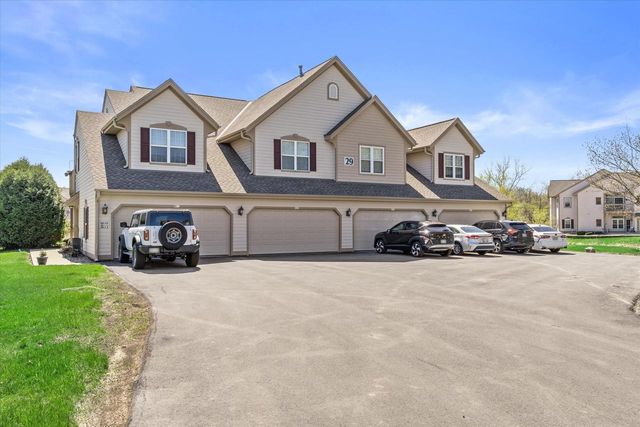 8610 Roxbury WAY, Oak Creek, WI 53154