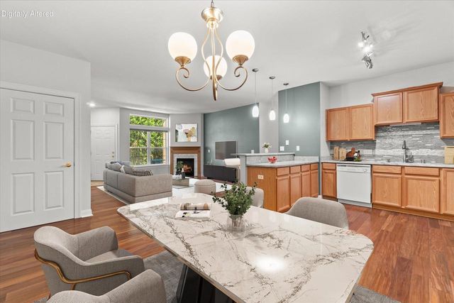 8610 Roxbury WAY, Oak Creek, WI 53154