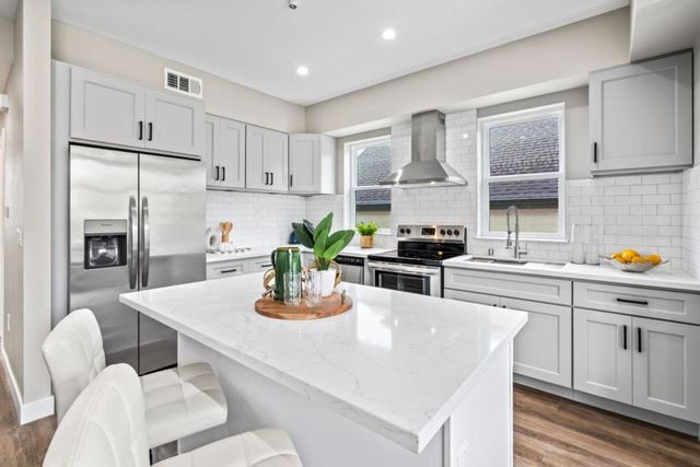 645 Baden Avenue 4, South San Francisco, CA 94080
