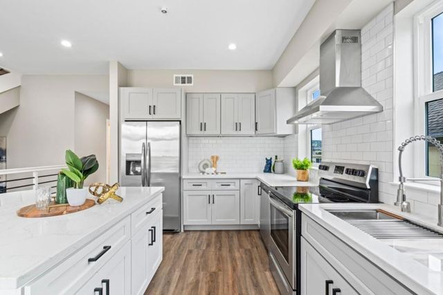 645 Baden Avenue 4, South San Francisco, CA 94080