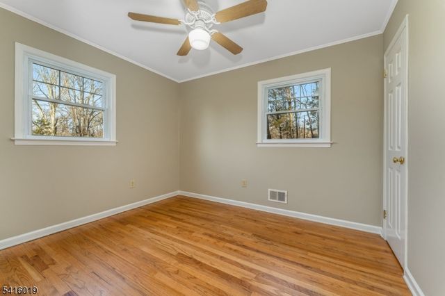 14 Fawn Dr, Clinton Twp., NJ 08833