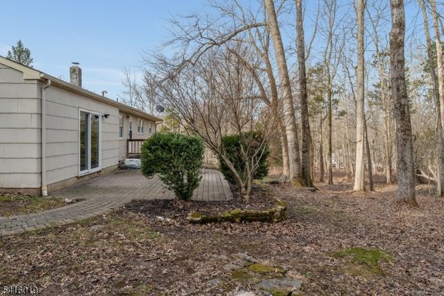 14 Fawn Dr, Clinton Twp., NJ 08833