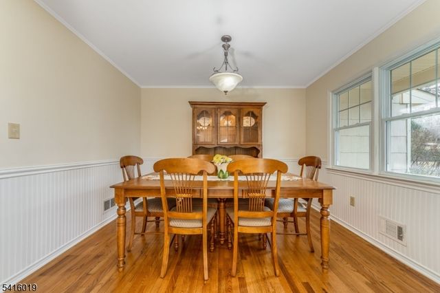 14 Fawn Dr, Clinton Twp., NJ 08833