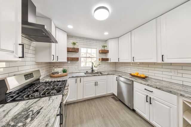 389 England Place, Marietta, GA 30066