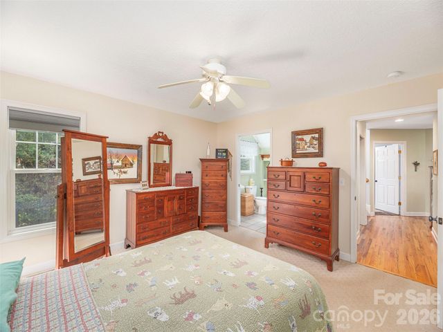 22 Cottage Loop, Waynesville, NC 28785