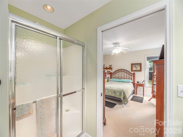 22 Cottage Loop, Waynesville, NC 28785