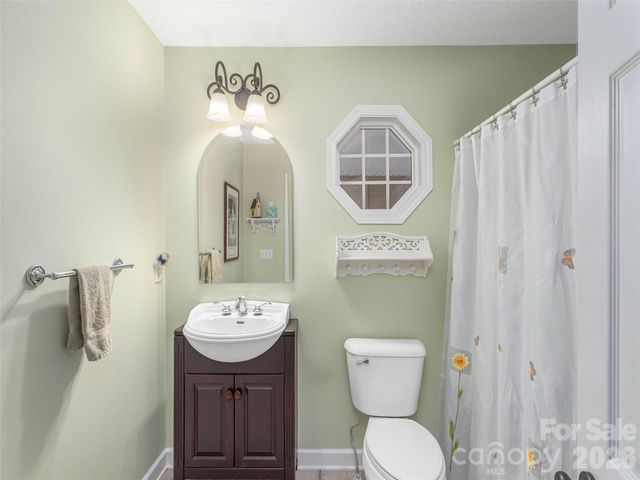 22 Cottage Loop, Waynesville, NC 28785