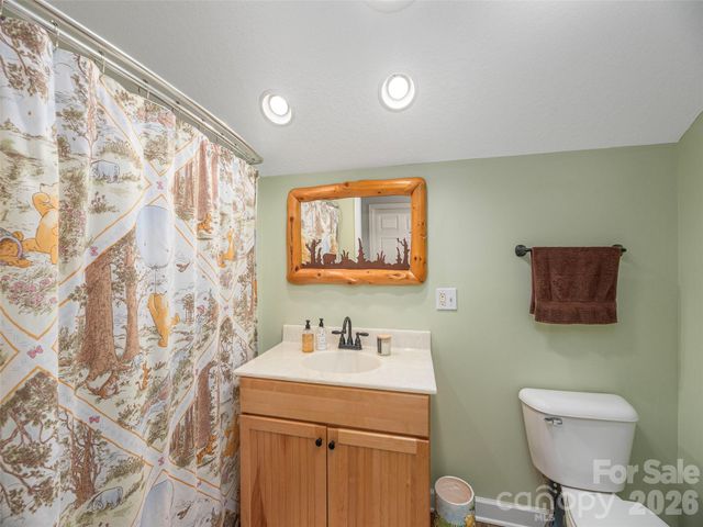 22 Cottage Loop, Waynesville, NC 28785