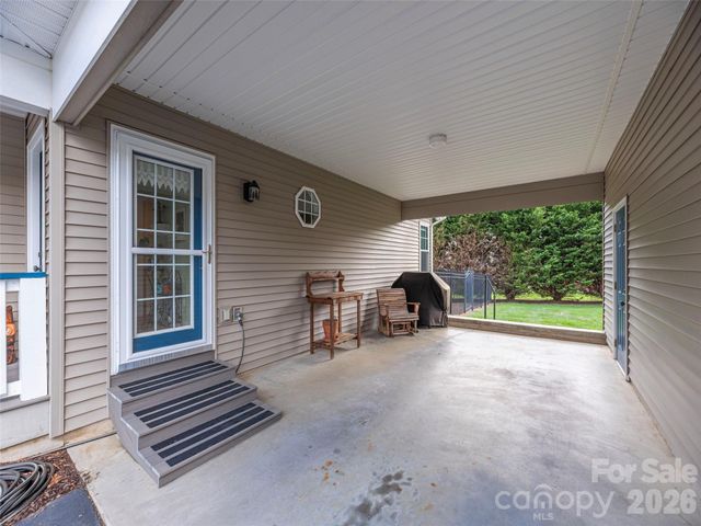 22 Cottage Loop, Waynesville, NC 28785
