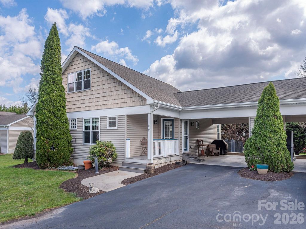 22 Cottage Loop, Waynesville, NC 28785