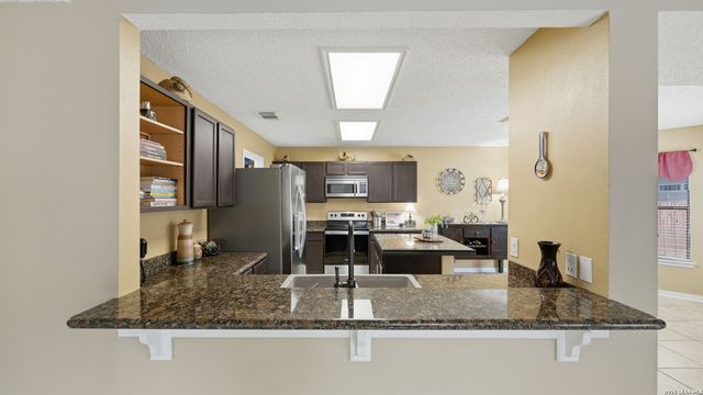 1065 Stone Trl, New Braunfels, TX 78130
