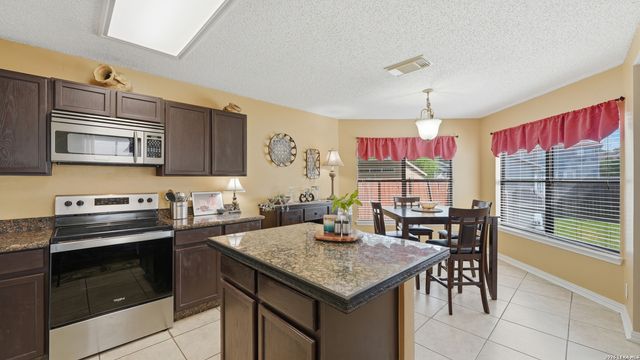 1065 Stone Trl, New Braunfels, TX 78130