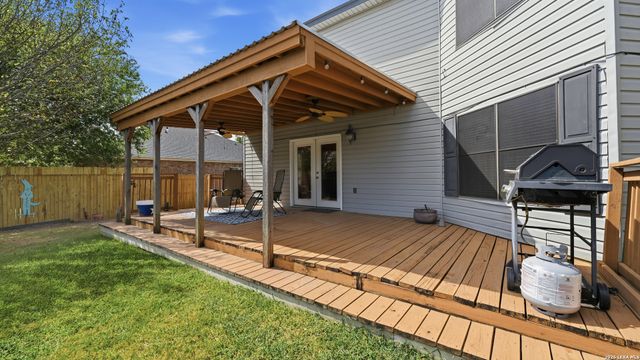 1065 Stone Trl, New Braunfels, TX 78130