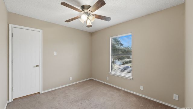 1065 Stone Trl, New Braunfels, TX 78130