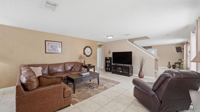 1065 Stone Trl, New Braunfels, TX 78130