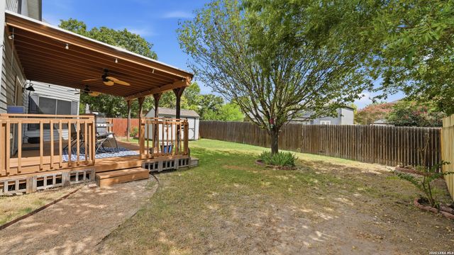 1065 Stone Trl, New Braunfels, TX 78130