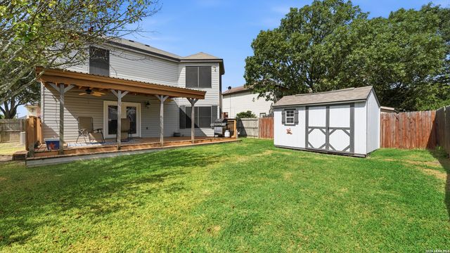 1065 Stone Trl, New Braunfels, TX 78130