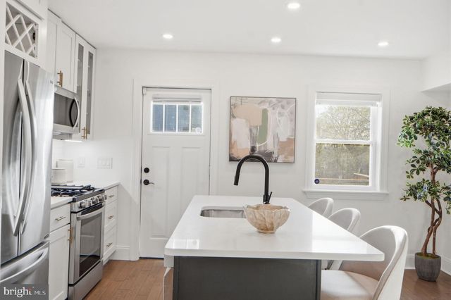 4302 MARTIN LUTHER KING JR AVE SW, Washington, DC 20032