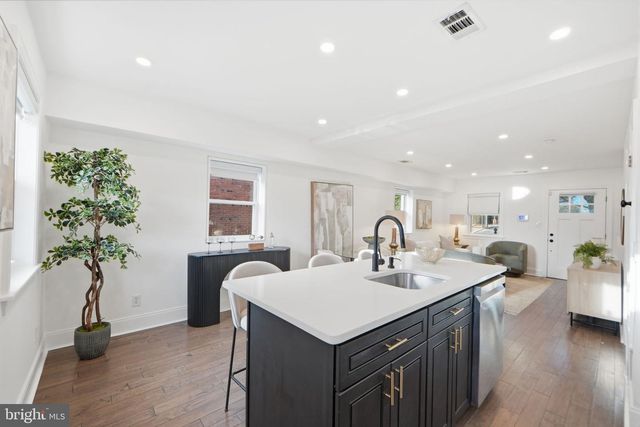 4302 MARTIN LUTHER KING JR AVE SW, Washington, DC 20032