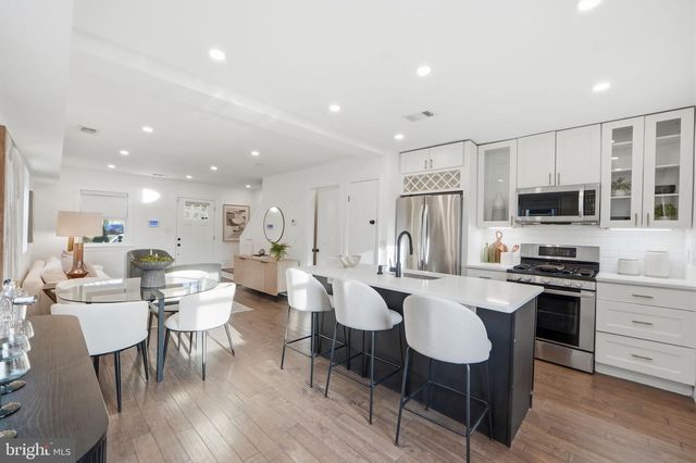 4302 MARTIN LUTHER KING JR AVE SW, Washington, DC 20032