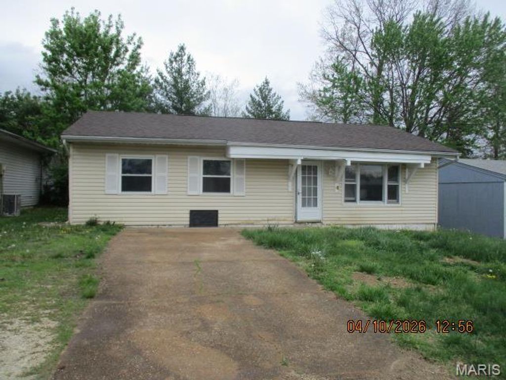45 Cedar Ridge, Pacific, MO 63069