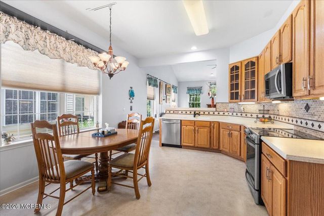 50 Spyglass Drive, Jackson, NJ 08527