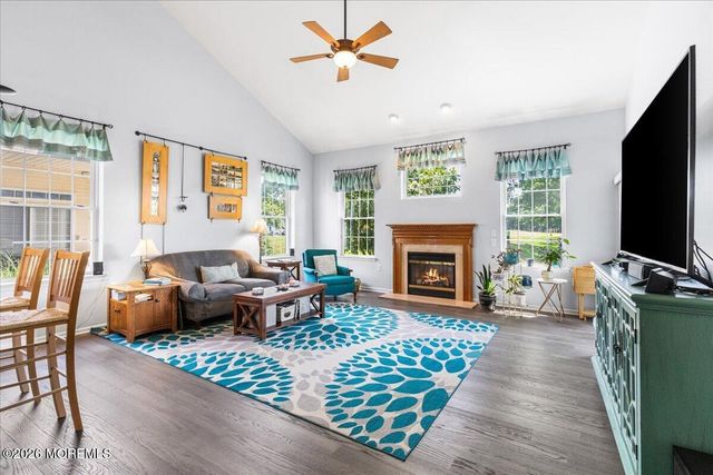 50 Spyglass Drive, Jackson, NJ 08527