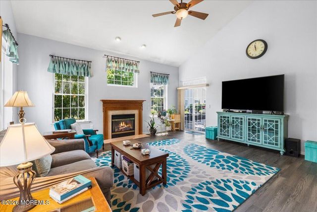 50 Spyglass Drive, Jackson, NJ 08527